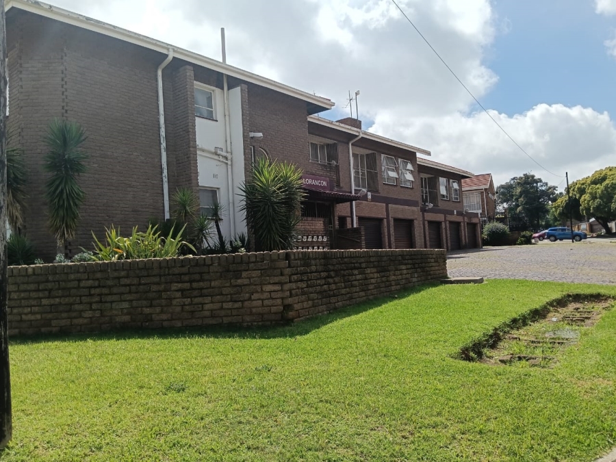 2 Bedroom Property for Sale in Greenhills Gauteng