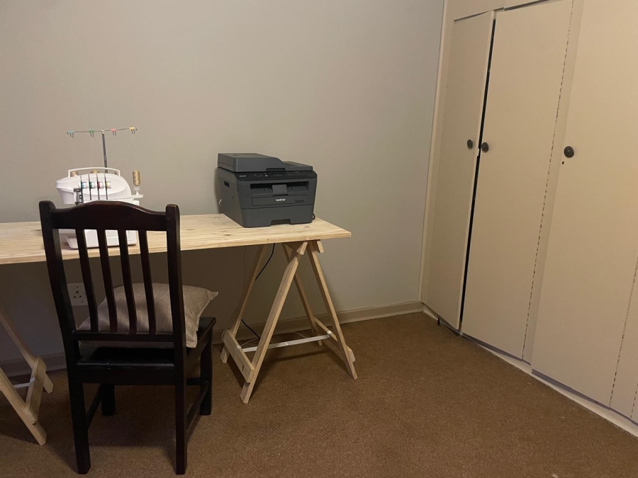 2 Bedroom Property for Sale in Greenhills Gauteng