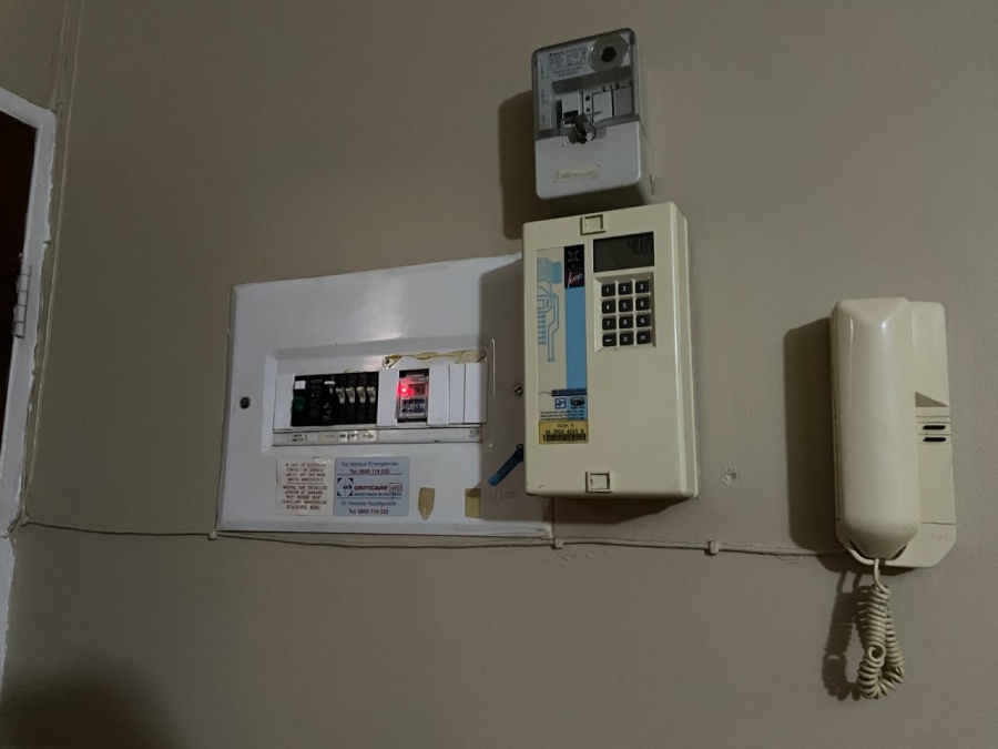 2 Bedroom Property for Sale in Greenhills Gauteng