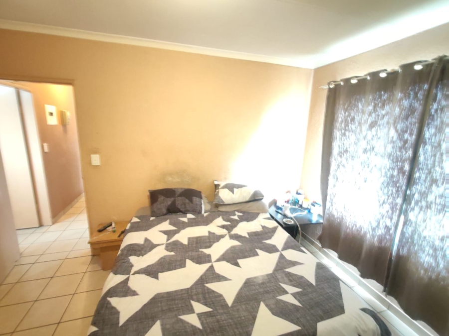2 Bedroom Property for Sale in West Village Gauteng