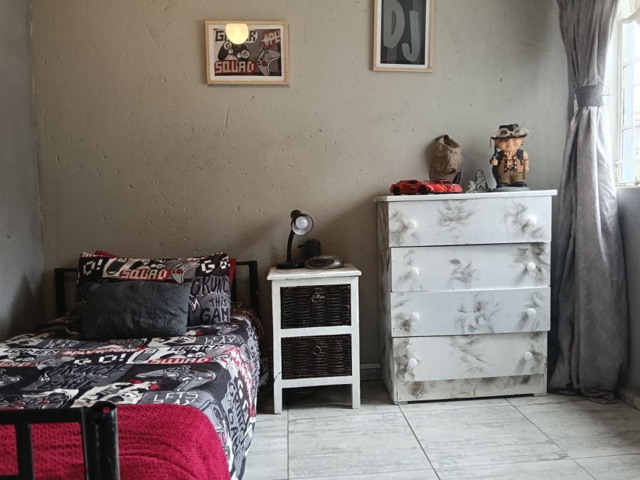 3 Bedroom Property for Sale in Helikonpark Gauteng