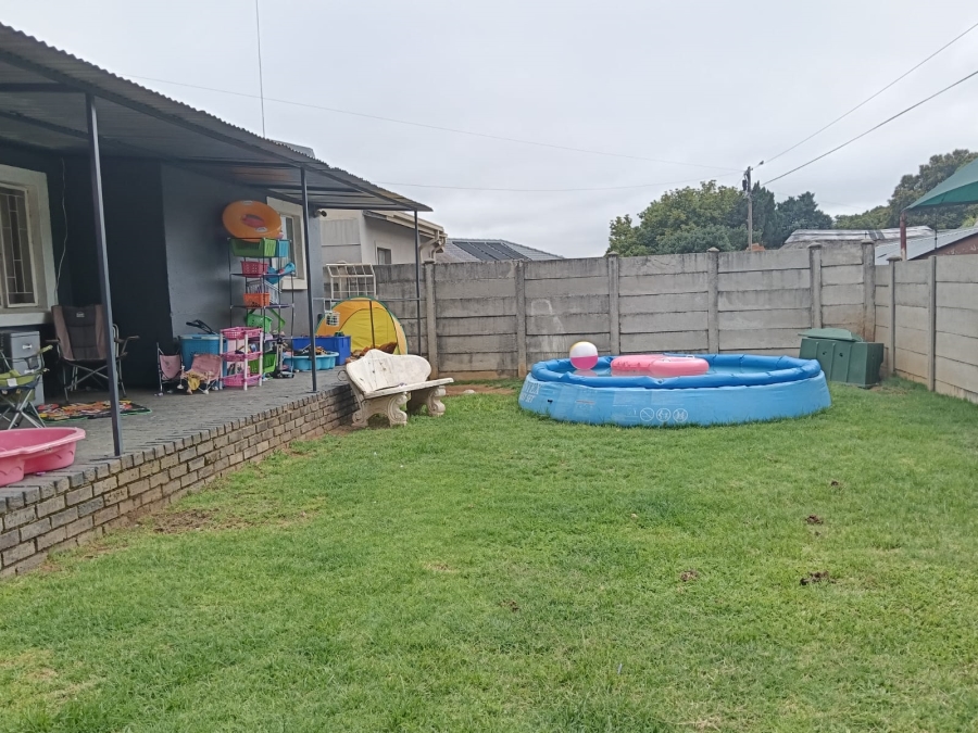 3 Bedroom Property for Sale in Helikonpark Gauteng