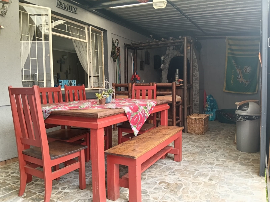 3 Bedroom Property for Sale in Helikonpark Gauteng