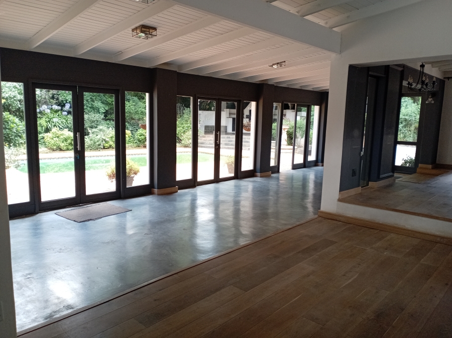 6 Bedroom Property for Sale in Darrenwood Gauteng