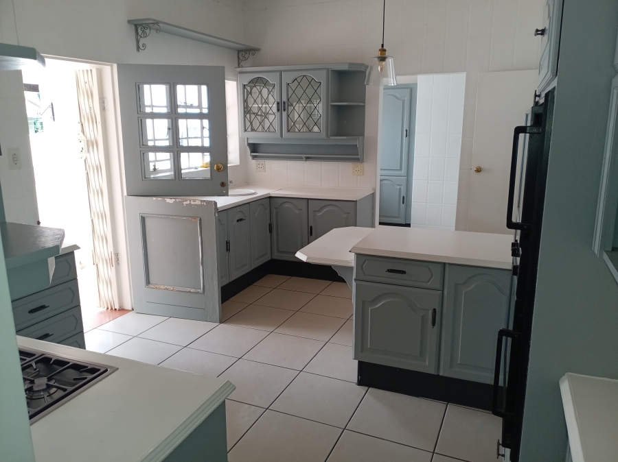 6 Bedroom Property for Sale in Darrenwood Gauteng