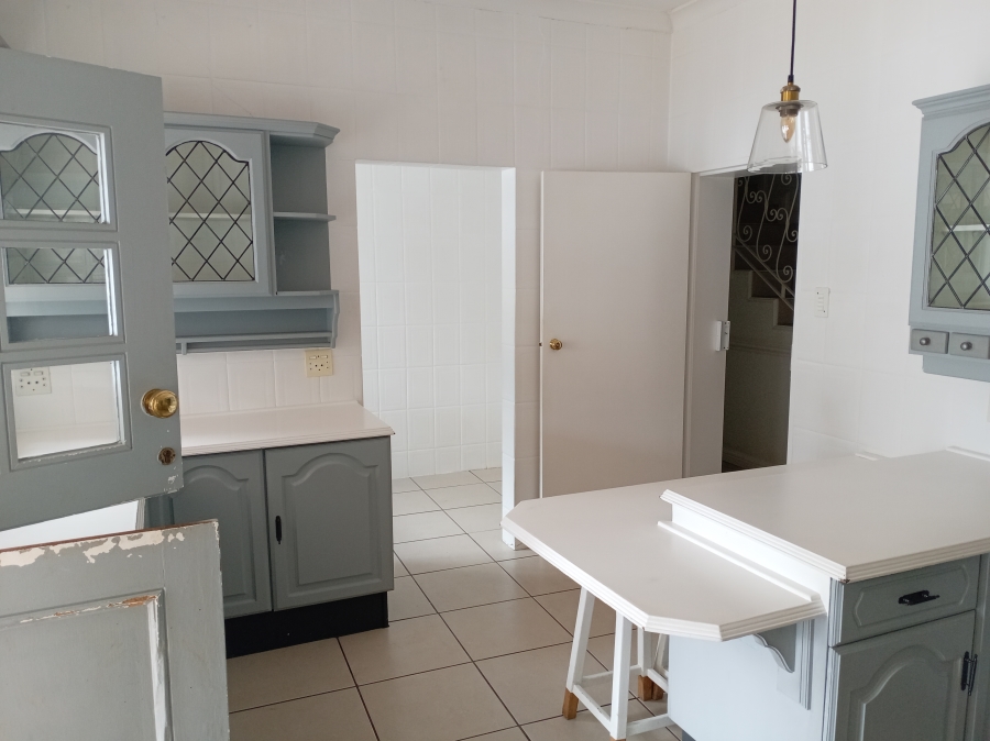 6 Bedroom Property for Sale in Darrenwood Gauteng