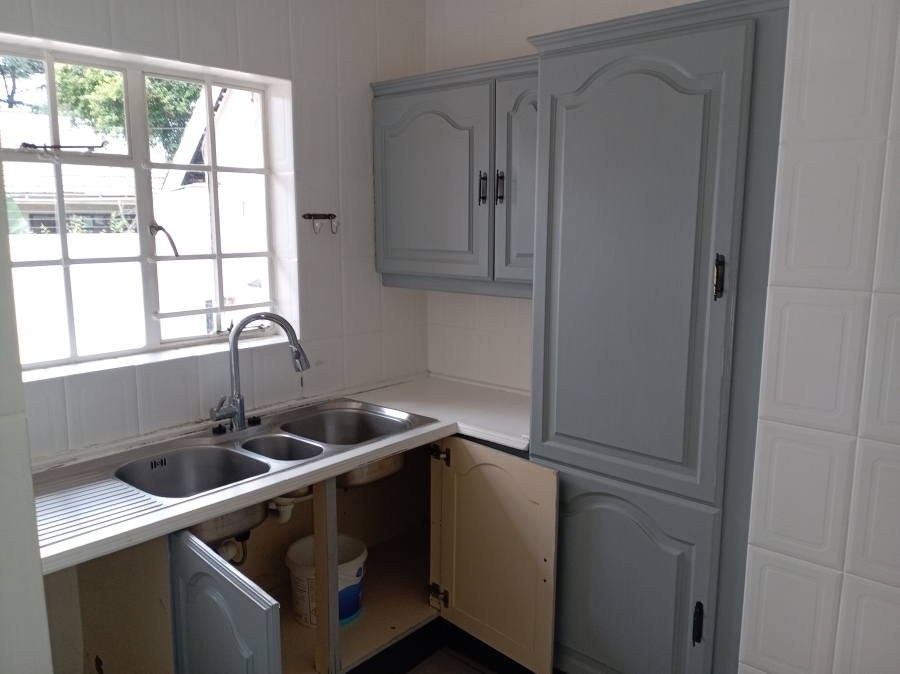 6 Bedroom Property for Sale in Darrenwood Gauteng