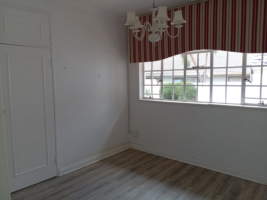 6 Bedroom Property for Sale in Darrenwood Gauteng