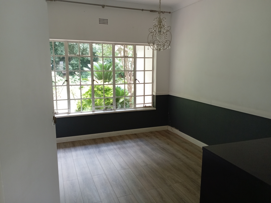 6 Bedroom Property for Sale in Darrenwood Gauteng