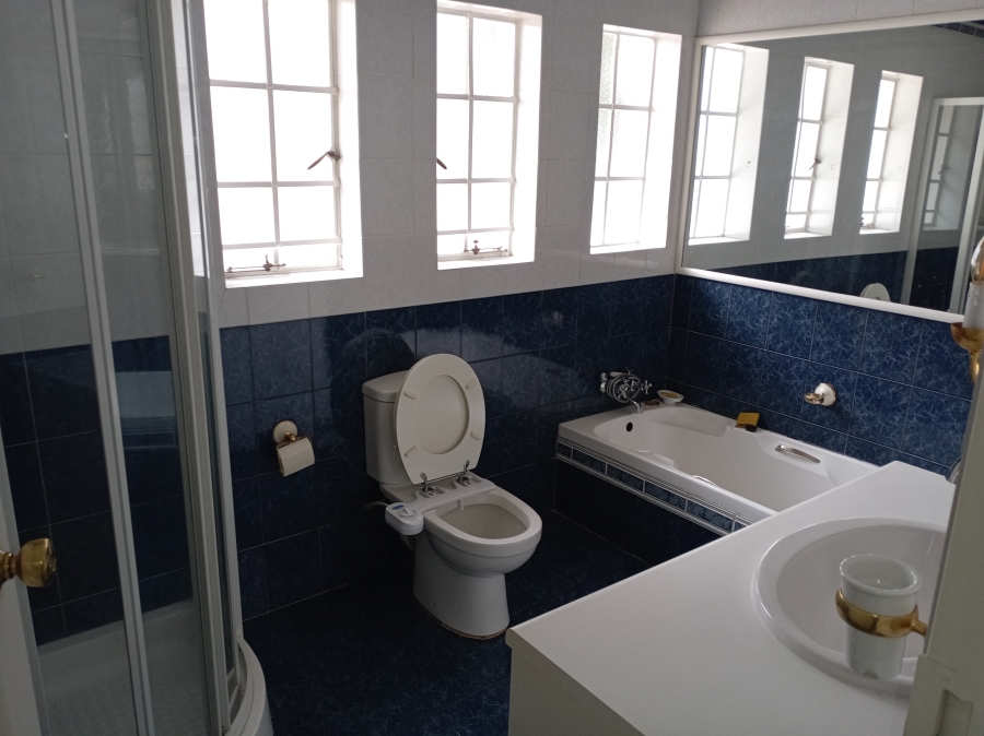 6 Bedroom Property for Sale in Darrenwood Gauteng