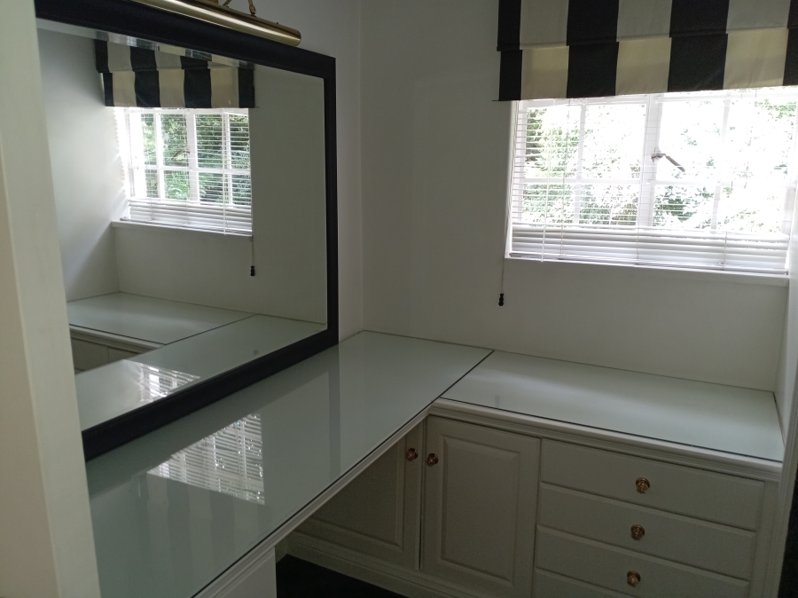 6 Bedroom Property for Sale in Darrenwood Gauteng