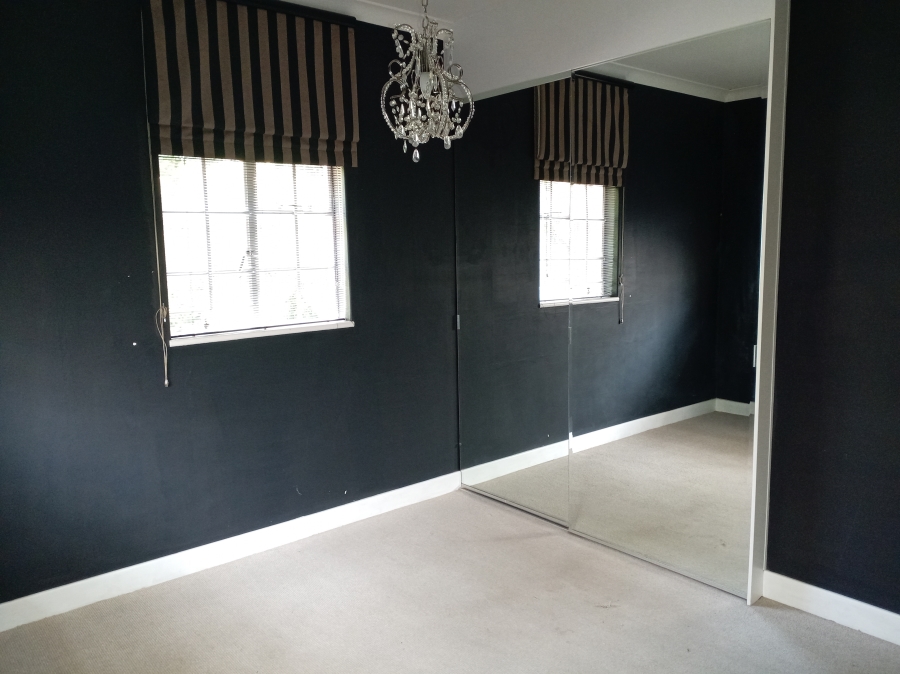 6 Bedroom Property for Sale in Darrenwood Gauteng