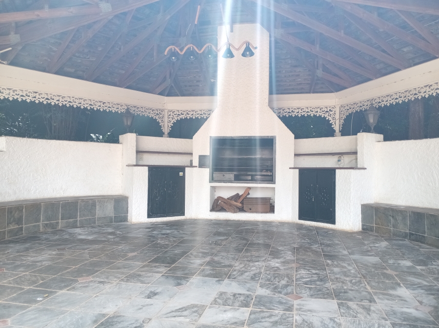 6 Bedroom Property for Sale in Darrenwood Gauteng