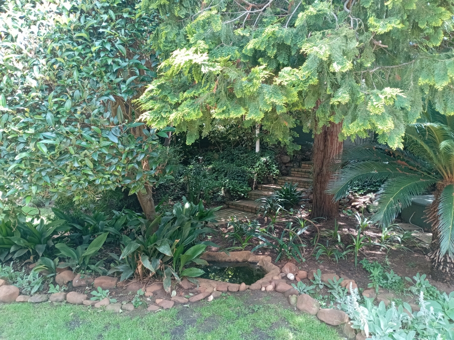 6 Bedroom Property for Sale in Darrenwood Gauteng