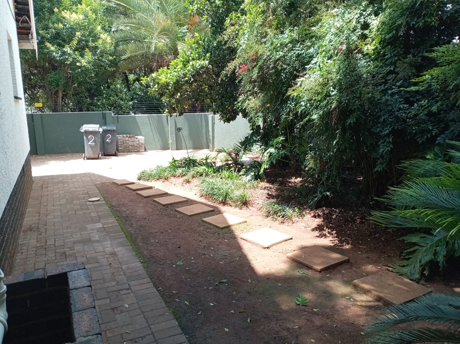 6 Bedroom Property for Sale in Darrenwood Gauteng