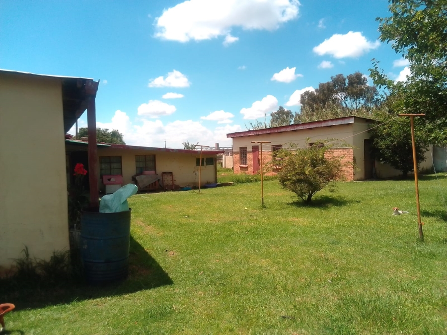 5 Bedroom Property for Sale in Middelvlei A H Gauteng