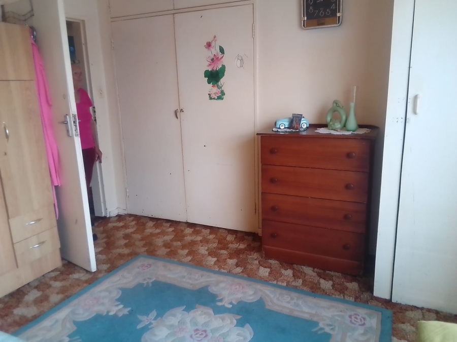 5 Bedroom Property for Sale in Middelvlei A H Gauteng