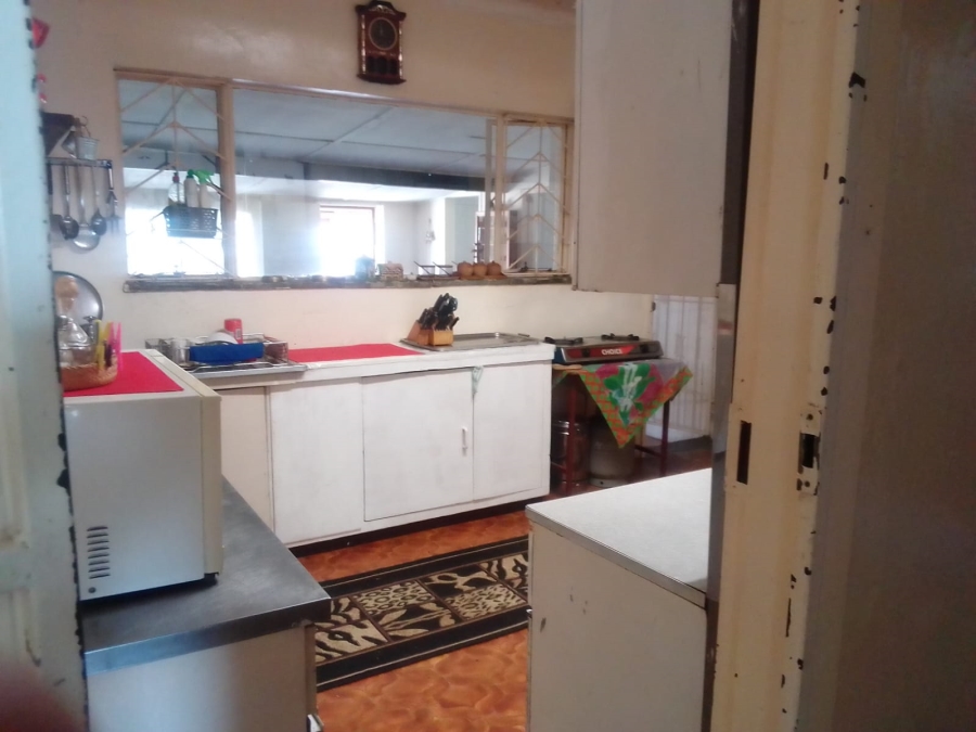 5 Bedroom Property for Sale in Middelvlei A H Gauteng