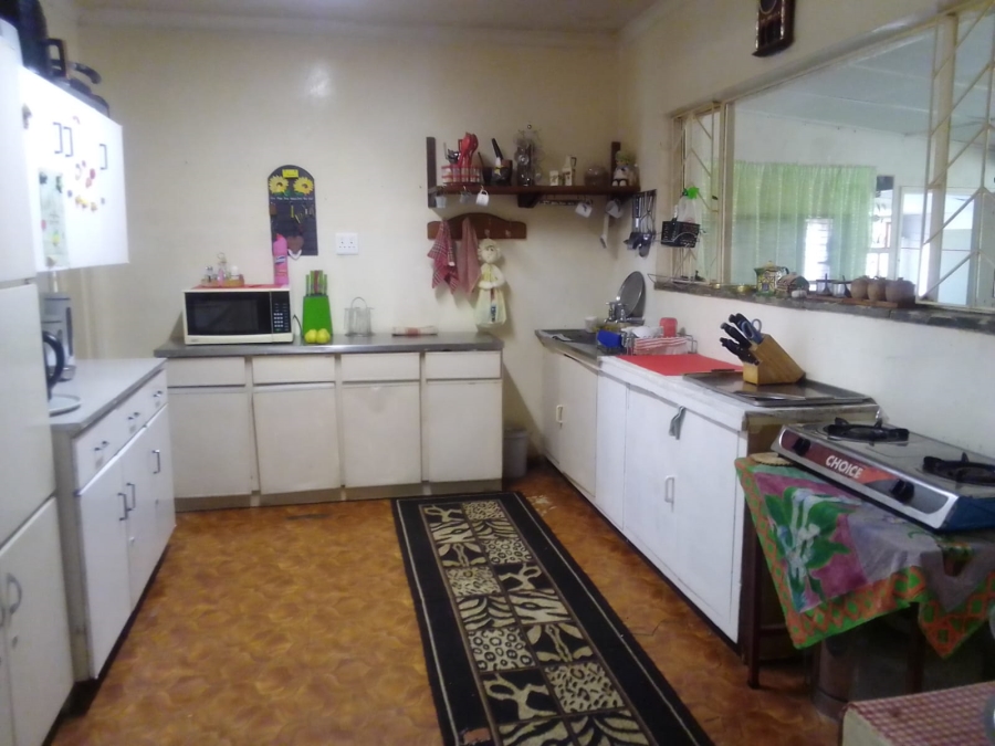 5 Bedroom Property for Sale in Middelvlei A H Gauteng