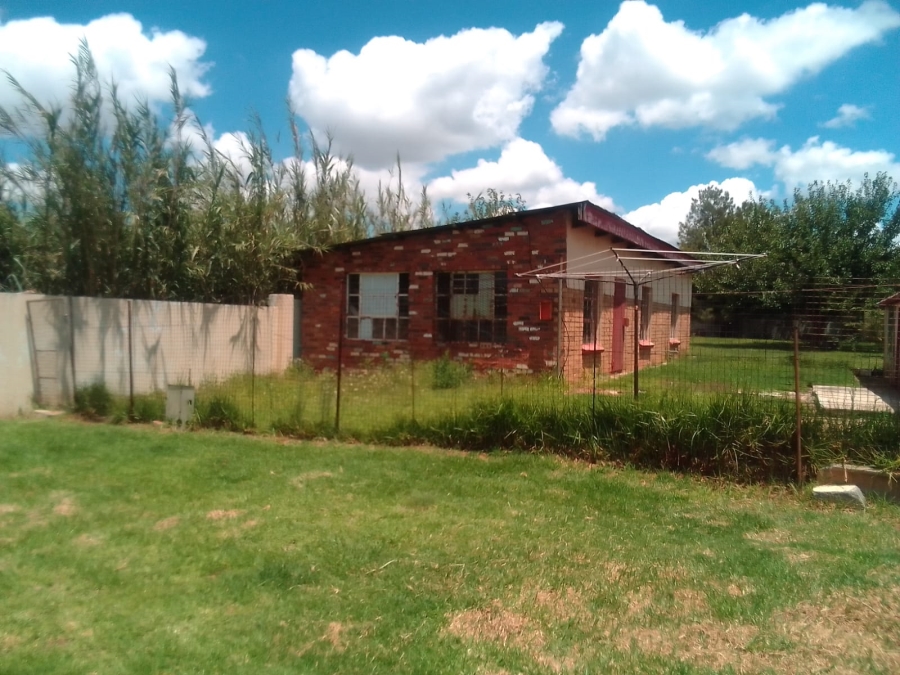 5 Bedroom Property for Sale in Middelvlei A H Gauteng