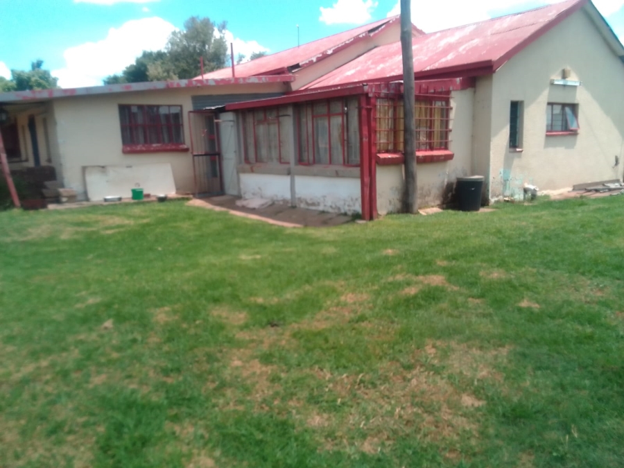 5 Bedroom Property for Sale in Middelvlei A H Gauteng