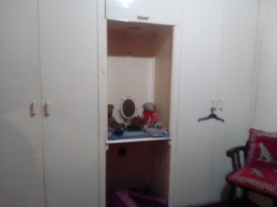 5 Bedroom Property for Sale in Middelvlei A H Gauteng