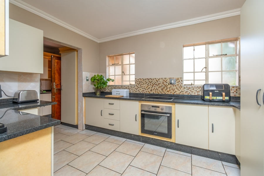4 Bedroom Property for Sale in Noordheuwel Gauteng
