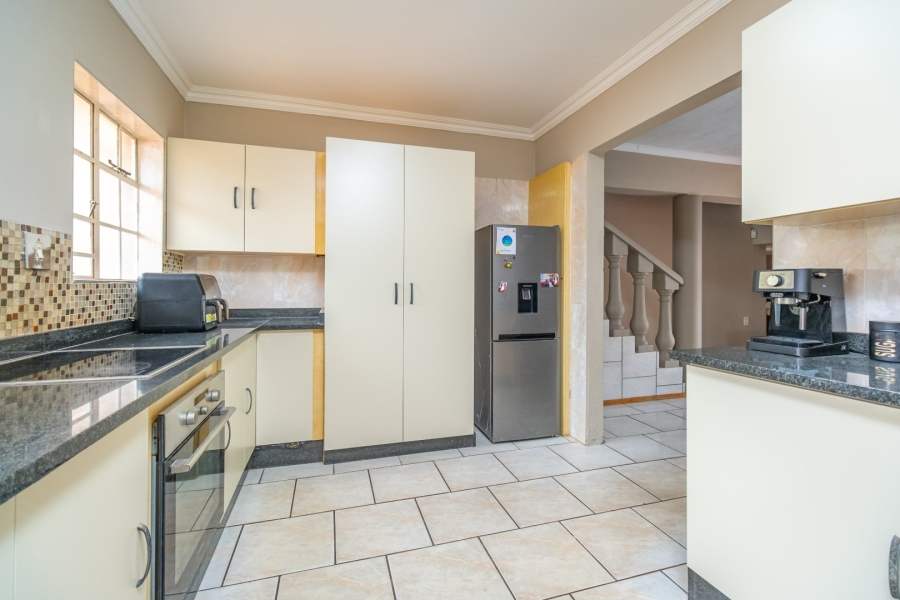 4 Bedroom Property for Sale in Noordheuwel Gauteng