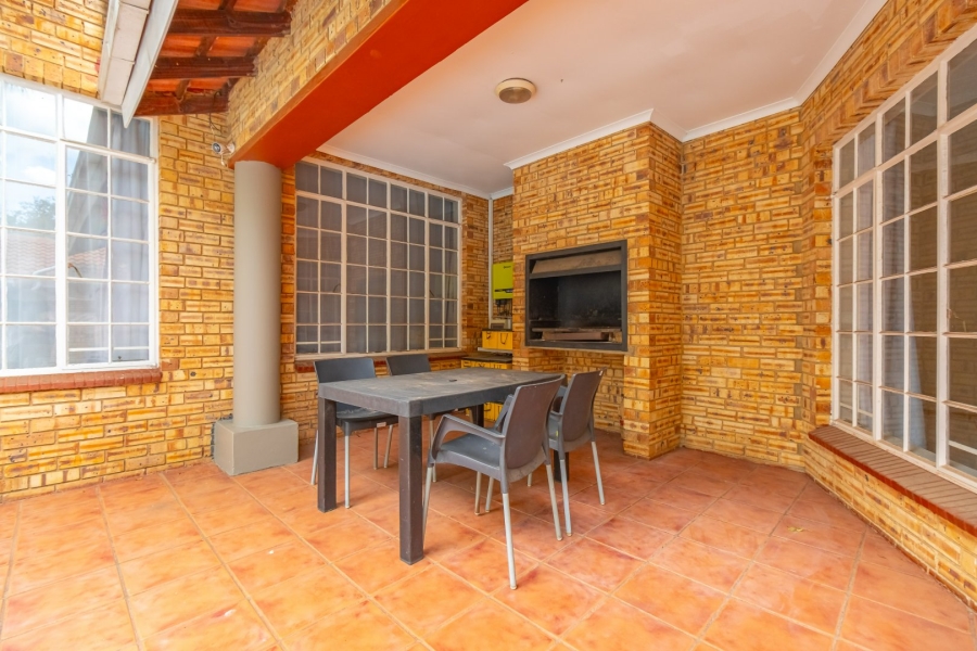 4 Bedroom Property for Sale in Noordheuwel Gauteng