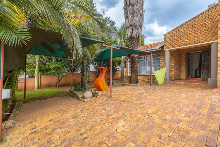 4 Bedroom Property for Sale in Noordheuwel Gauteng