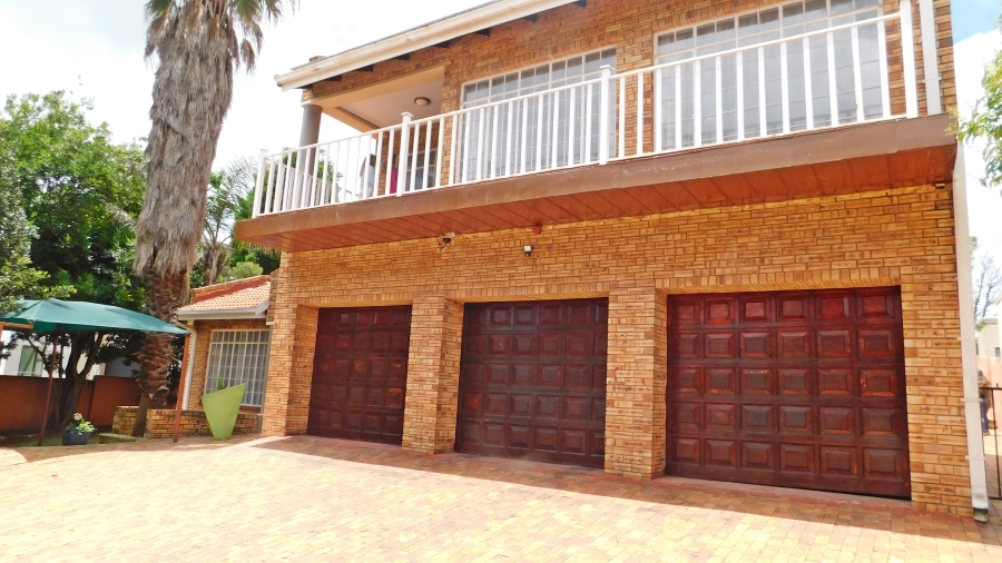 4 Bedroom Property for Sale in Noordheuwel Gauteng