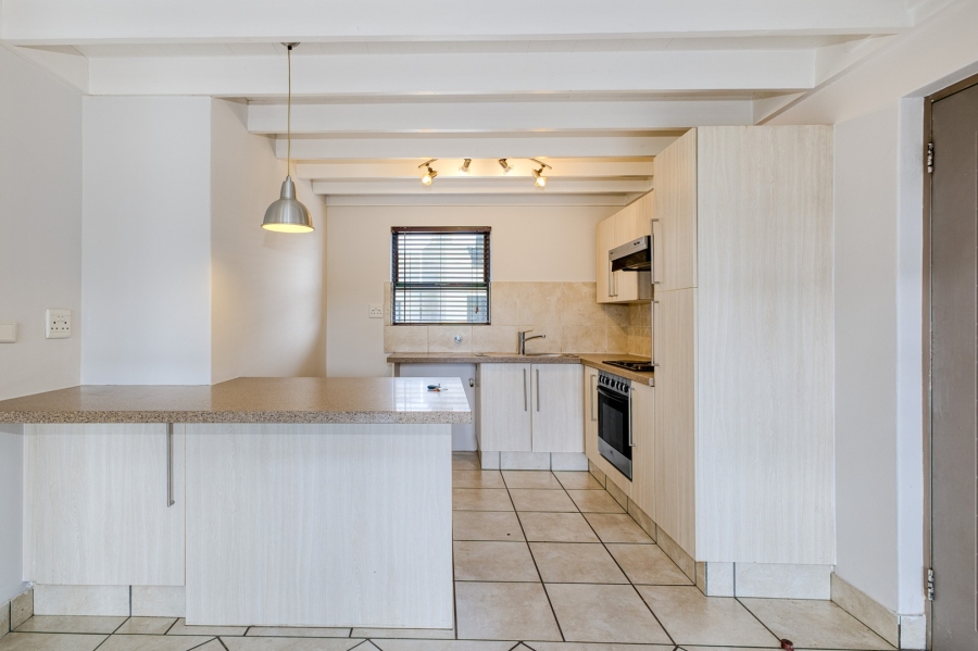 To Let 2 Bedroom Property for Rent in Lonehill Gauteng