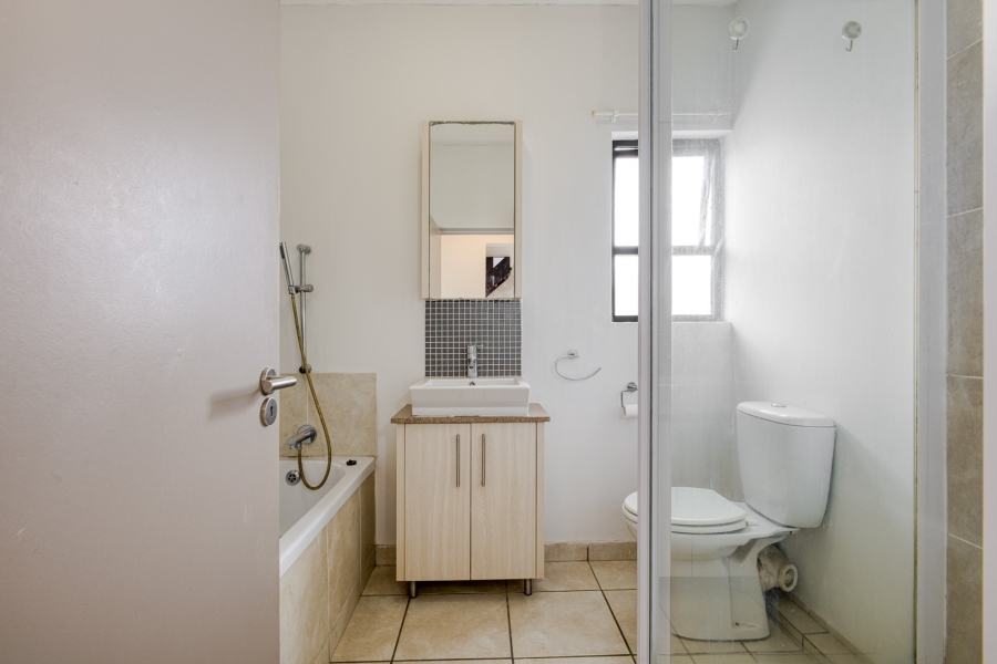 To Let 2 Bedroom Property for Rent in Lonehill Gauteng