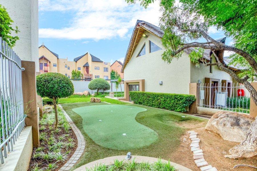 To Let 2 Bedroom Property for Rent in Lonehill Gauteng