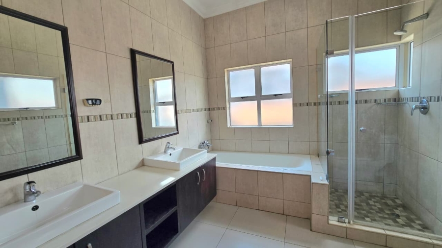 3 Bedroom Property for Sale in Blue Valley Golf Estate Gauteng