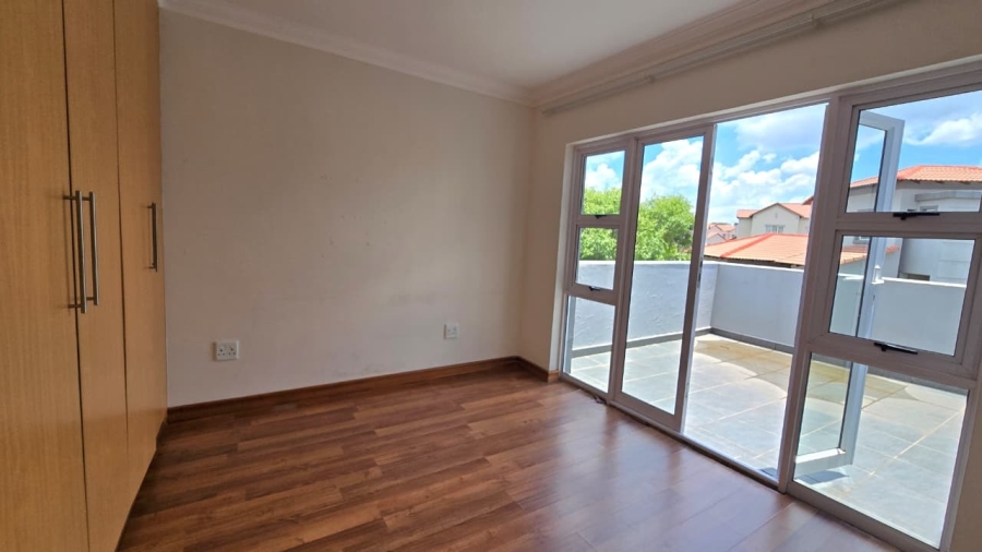 3 Bedroom Property for Sale in Blue Valley Golf Estate Gauteng