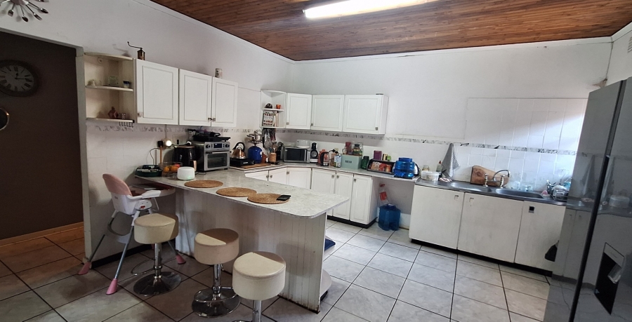 4 Bedroom Property for Sale in Mullerstuine Gauteng