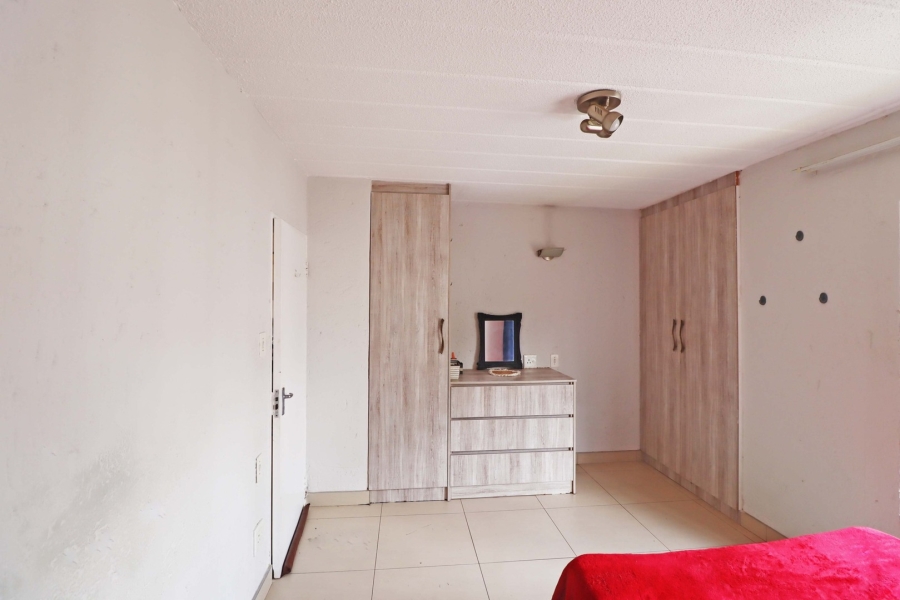 2 Bedroom Property for Sale in Bryanston Gauteng