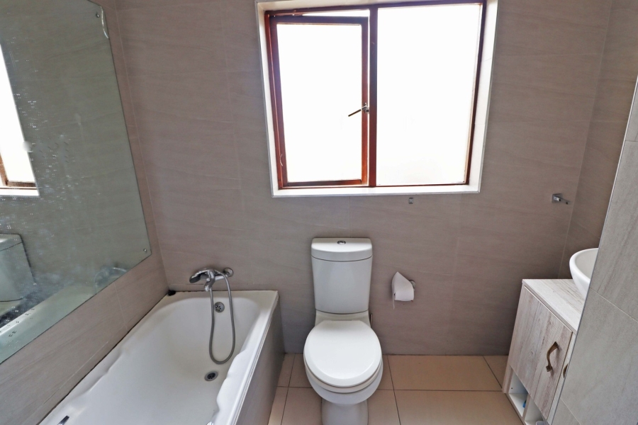 2 Bedroom Property for Sale in Bryanston Gauteng