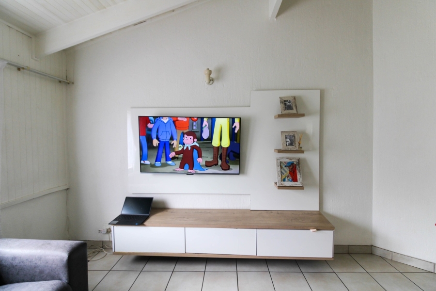 2 Bedroom Property for Sale in Bryanston Gauteng