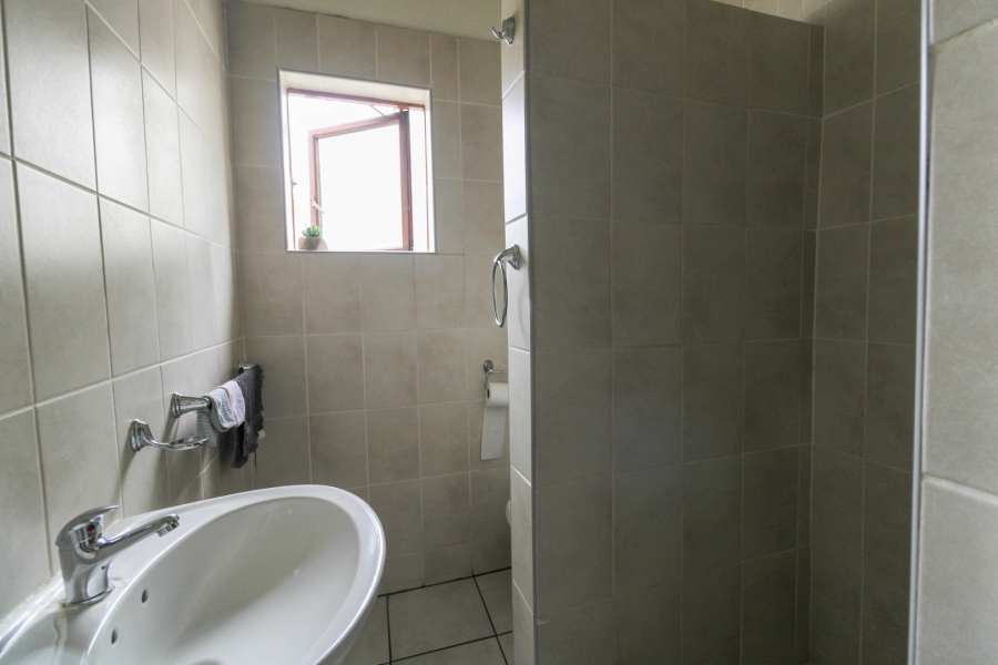 2 Bedroom Property for Sale in Bryanston Gauteng