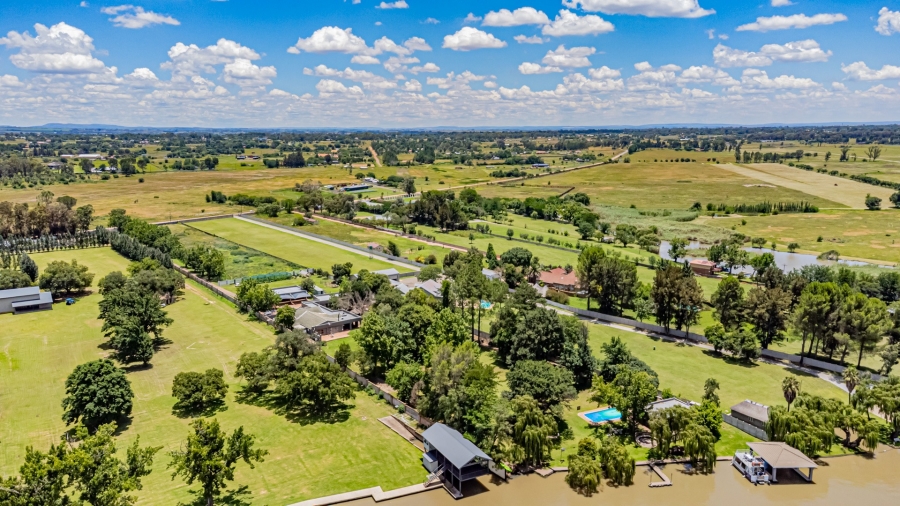 12 Bedroom Property for Sale in Marlbank Gauteng