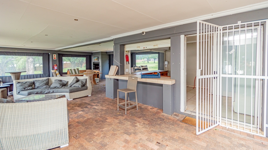 12 Bedroom Property for Sale in Marlbank Gauteng