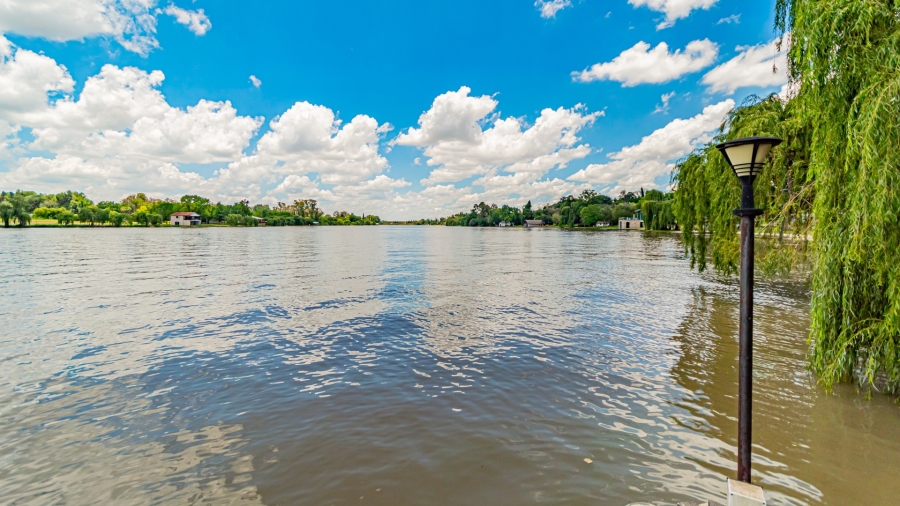 12 Bedroom Property for Sale in Marlbank Gauteng