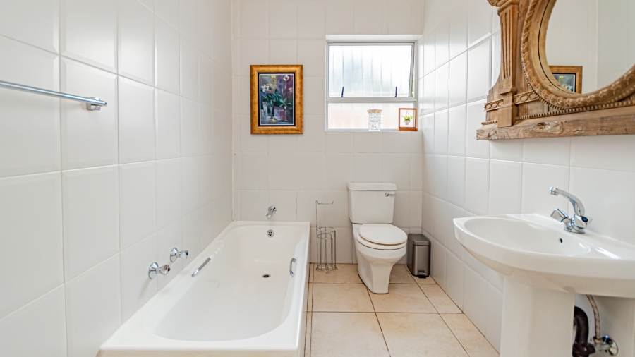 12 Bedroom Property for Sale in Marlbank Gauteng