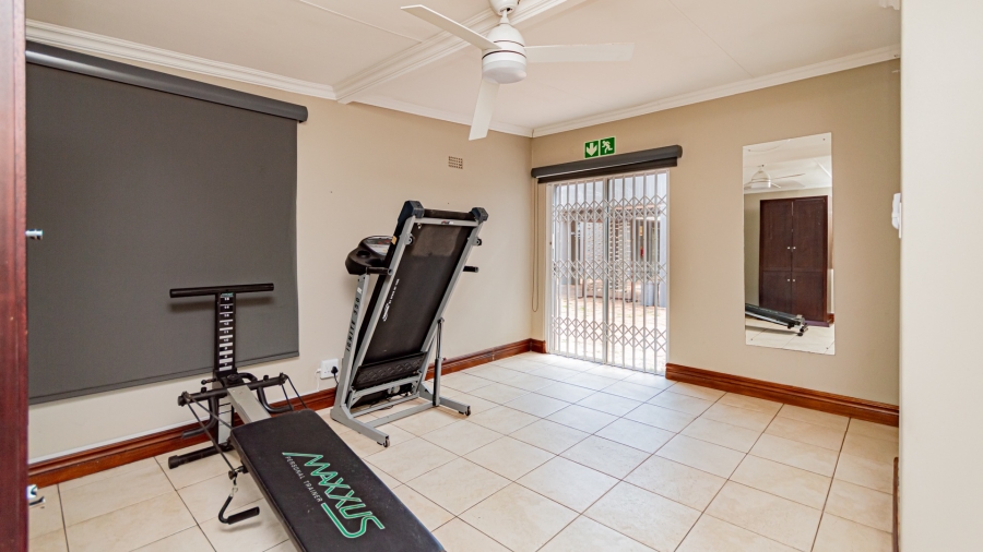 12 Bedroom Property for Sale in Marlbank Gauteng