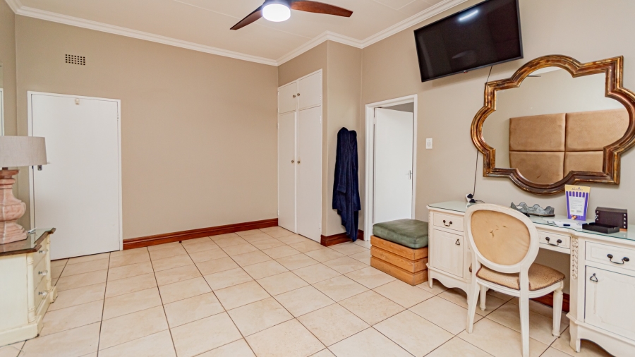 12 Bedroom Property for Sale in Marlbank Gauteng