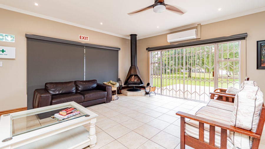 12 Bedroom Property for Sale in Marlbank Gauteng