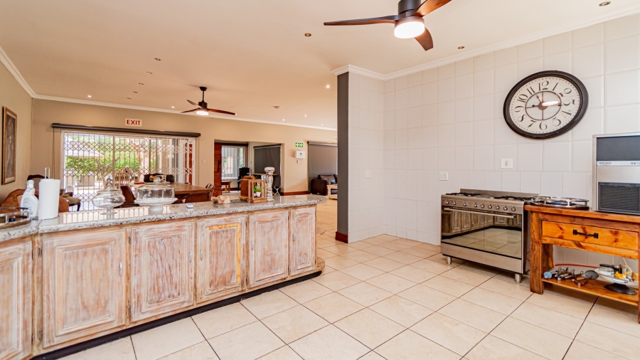 12 Bedroom Property for Sale in Marlbank Gauteng