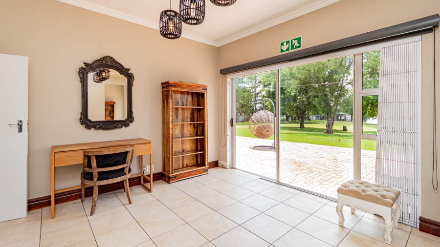 12 Bedroom Property for Sale in Marlbank Gauteng